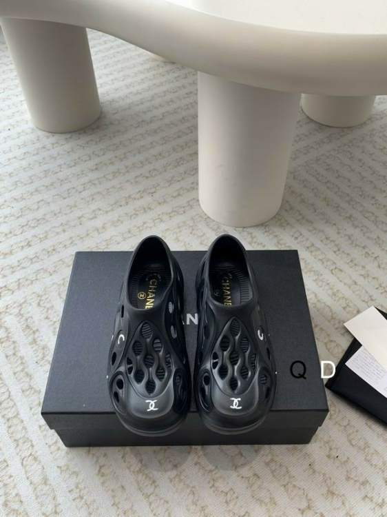 Picture of Chanel Shoes _SKUChanelsz35-40GDT05212484
